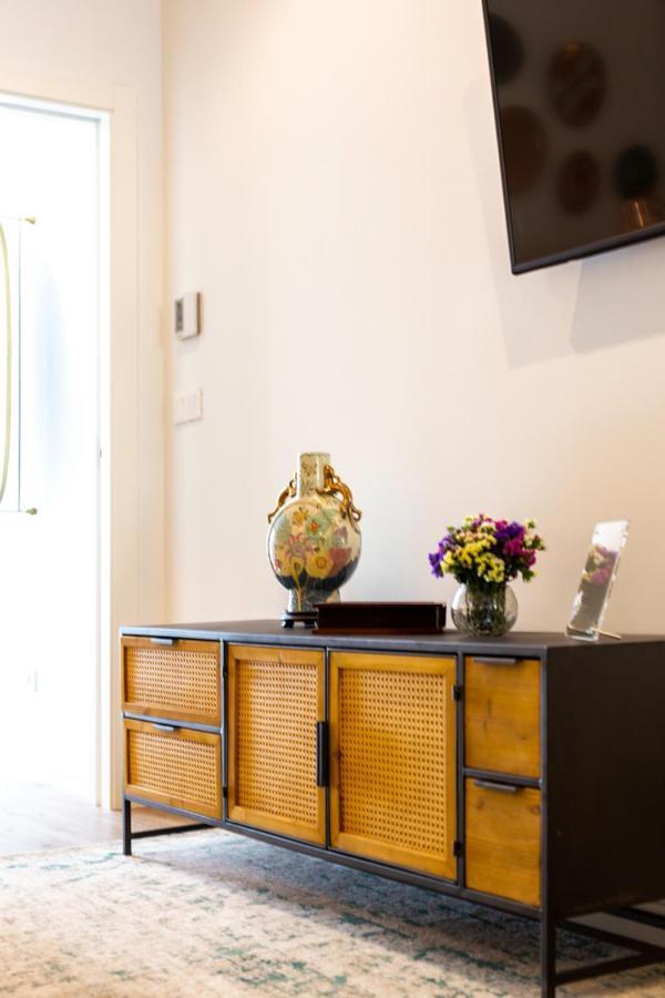 Stupendo- Two Rooms, Patio With Refreshing Pond-Center-Air Conditioning-Free Park Lisabona Exterior foto